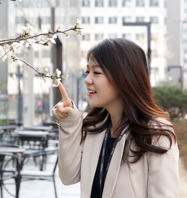 회계팀 강하영 사원